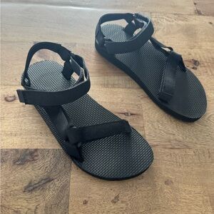 Teva Black Original Universal Sandals - Kids Strappy Outdoor size 5